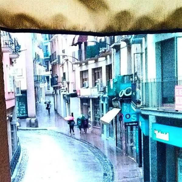 Hostal Pirineos Барбастро Экстерьер фото